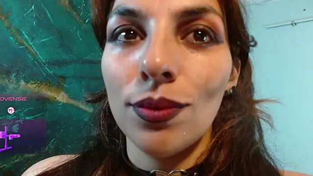 Snapshot of julieth_sex1 chatting on February 18, 6:11 am julieth sex1 online show from February 18, 6:11 am