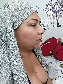 Alyona21 online show from July 10, 2:00 am