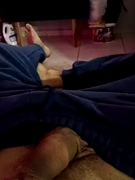 Santosgui14 online show from November 14, 11:30 pm