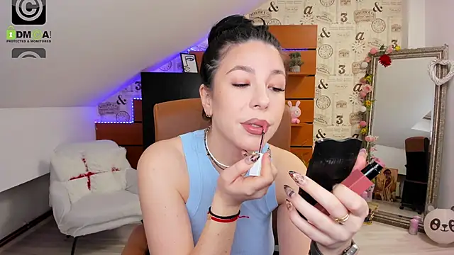 EmillyTaylor online show from March 13, 4:39 am