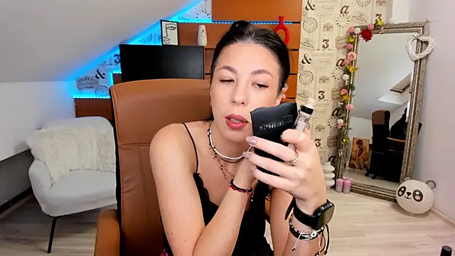 EmillyTaylor online show from September 22, 3:45 am