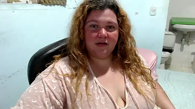 Snapshot of squirt322bbw chatting on June 24, 6:39 pm squirt322bbw online show from June 24, 6:39 pm