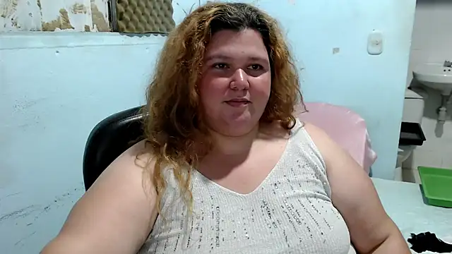 Snapshot of squirt322bbw chatting on May 25, 3:28 am squirt322bbw online show from May 25, 3:28 am