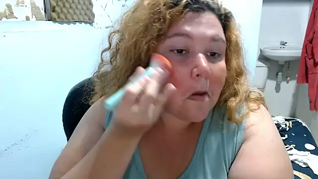 Snapshot of squirt322bbw chatting on April 23, 7:37 pm squirt322bbw online show from April 23, 7:37 pm