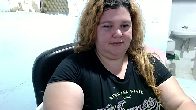 Snapshot of squirt322bbw chatting on June 1, 5:01 pm squirt322bbw online show from June 1, 5:01 pm