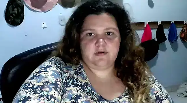 Snapshot of squirt322bbw chatting on March 17, 9:02 pm squirt322bbw online show from March 17, 9:02 pm