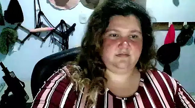 Snapshot of squirt322bbw chatting on March 21, 7:46 pm squirt322bbw online show from March 21, 7:46 pm