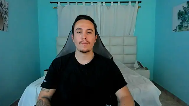 juan  jimenez online show from April 18, 10:54 pm