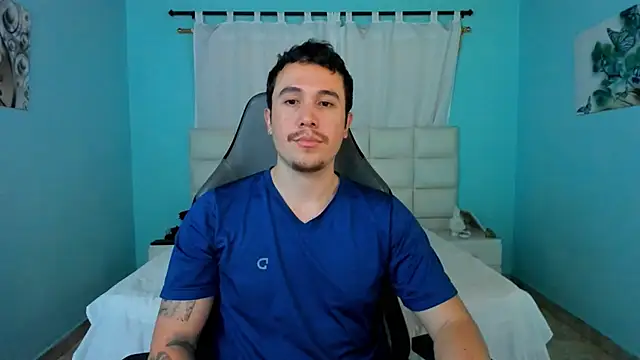 juan  jimenez online show from April 8, 10:11 pm