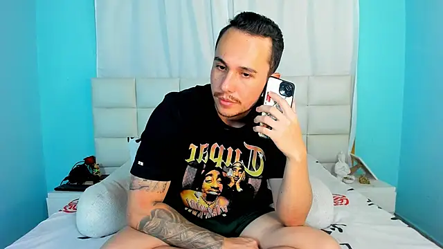 juan  jimenez online show from November 3, 10:24 pm