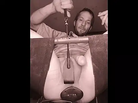 hawkmystical online show from December 2, 2:56 am