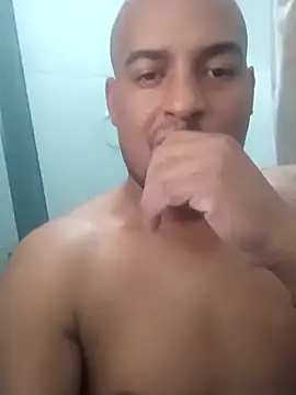 Snapshot of Dagoberto_leao chatting on October 23, 8:18 pm Dagoberto leao online show from October 23, 8:18 pm
