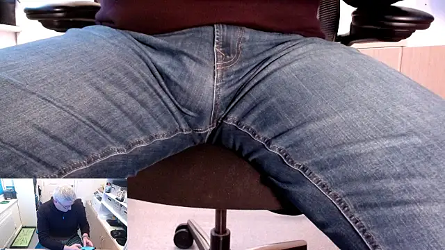 RicRockhard online show from December 17, 3:28 pm