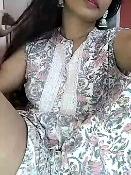 Snapshot of Beautifulsex4u chatting on December 11, 2:52 am Beautifulsex4u online show from December 11, 2:52 am