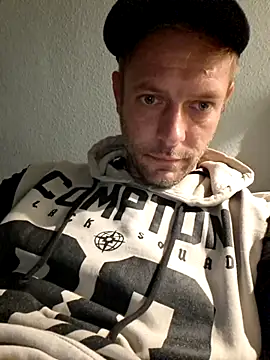 Snapshot of Percy_ohv chatting on September 28, 11:34 pm Percy ohv online show from September 28, 11:34 pm