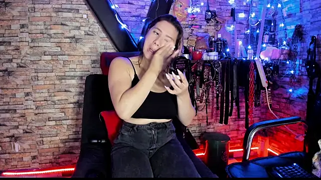 Liltildeman moon online show from February 21, 4:09 pm