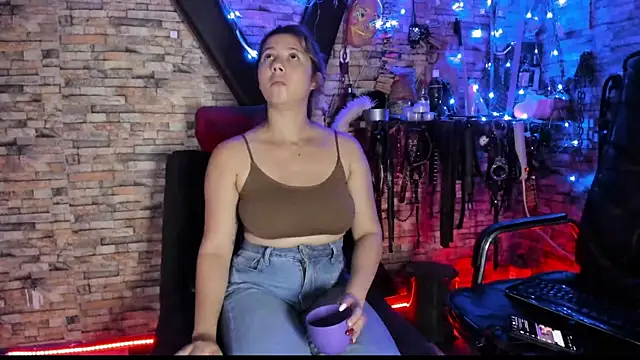 Liltildeman moon online show from February 18, 11:45 pm