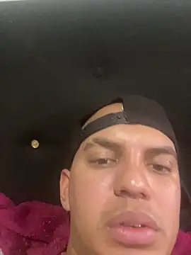 Snapshot of elperrys chatting on November 28, 1:55 pm elperrys online show from November 28, 1:55 pm