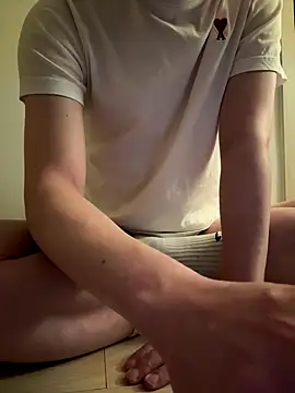 owin00 online show from November 12, 4:00 pm