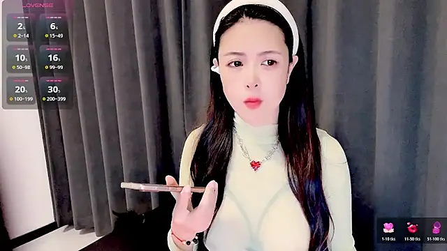 candy-yiyi online show from May 14, 1:57 am
