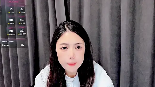 candy-yiyi online show from March 31, 7:54 am