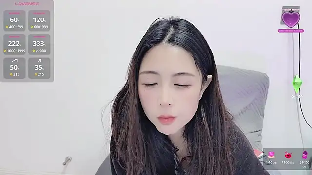 Snapshot of candy-yiyi chatting on December 16, 1:48 pm candy-yiyi online show from December 16, 1:48 pm