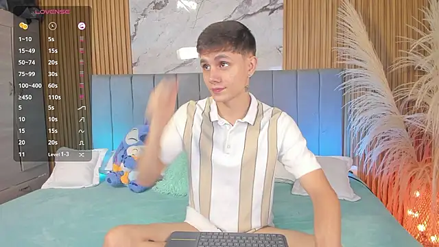 DustinLevine online show from March 25, 12:11 am