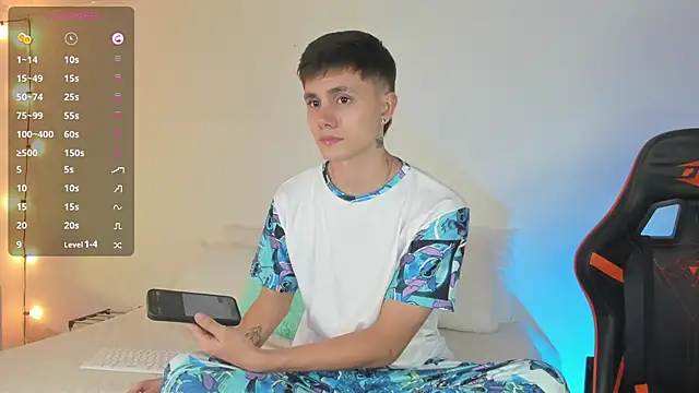 DustinLevine online show from February 6, 2:22 am