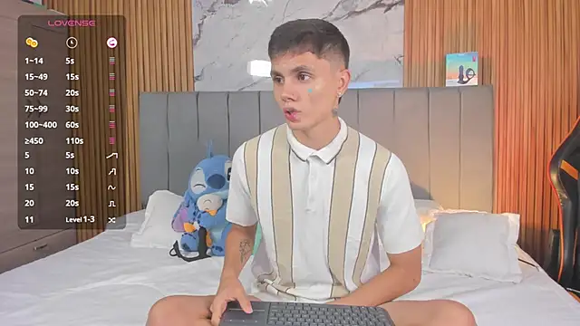 DustinLevine online show from June 11, 12:24 pm