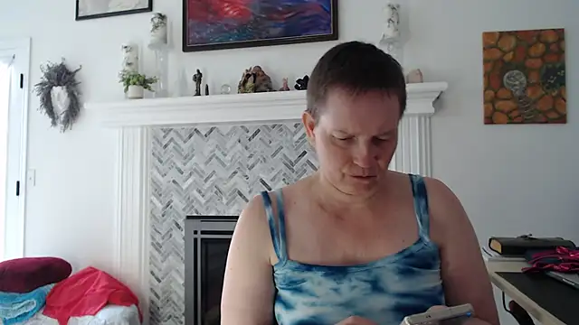 AuroraWillows online show from April 13, 3:05 pm