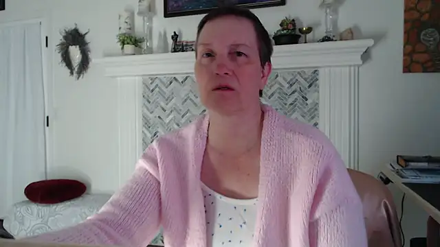 Snapshot of AuroraWillows chatting on March 3, 3:13 am AuroraWillows online show from March 3, 3:13 am