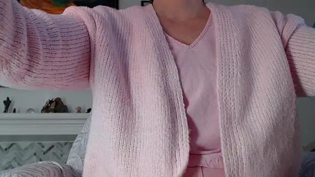 Snapshot of AuroraWillows chatting on February 4, 11:11 pm AuroraWillows online show from February 4, 11:11 pm