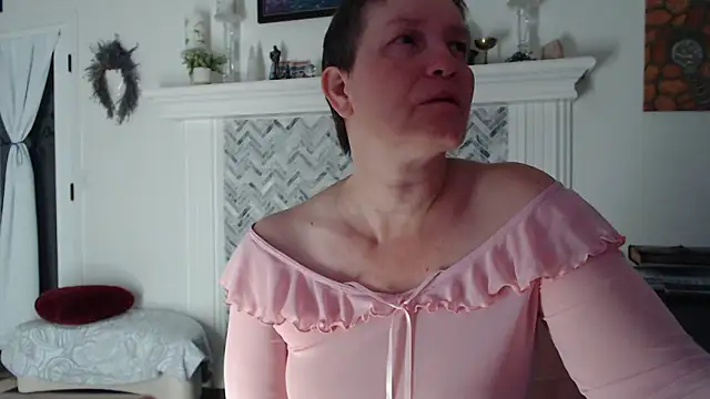 Snapshot of AuroraWillows chatting on March 2, 11:28 am AuroraWillows online show from March 2, 11:28 am