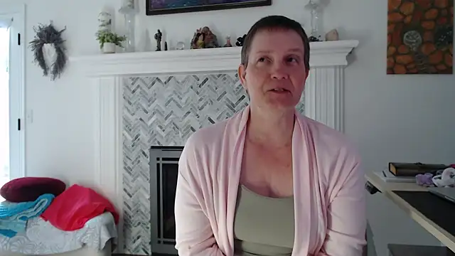 AuroraWillows online show from April 28, 3:05 pm