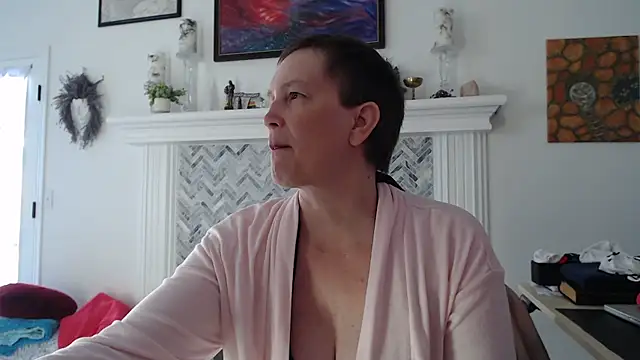 AuroraWillows online show from April 8, 2:29 pm