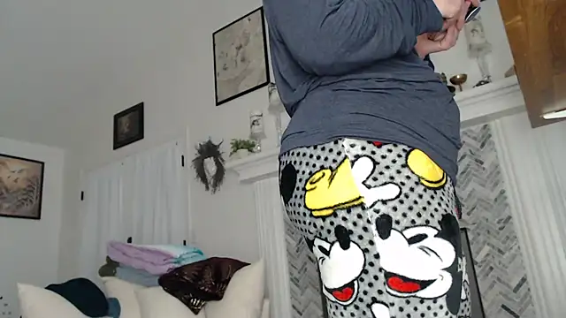 AuroraWillows online show from November 11, 12:38 am