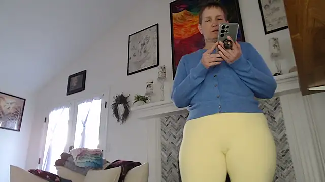 AuroraWillows online show from November 27, 2:50 pm