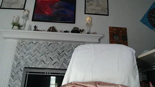 Snapshot of AuroraWillows chatting on February 28, 3:39 am AuroraWillows online show from February 28, 3:39 am