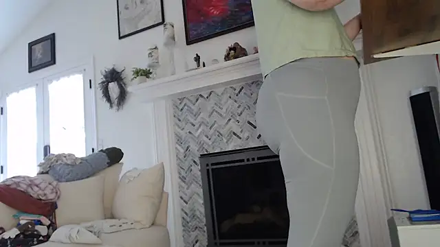 AuroraWillows online show from October 2, 2:53 pm