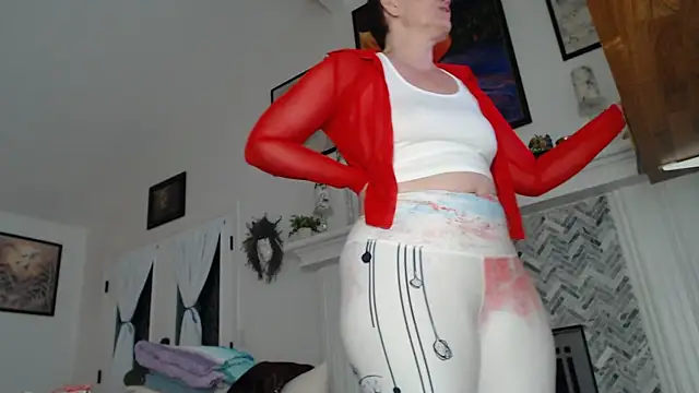 AuroraWillows online show from November 17, 11:58 am