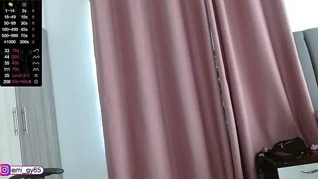 Snapshot of emilyn_grey1 chatting on July 14, 4:13 pm emilyn grey1 online show from July 14, 4:13 pm
