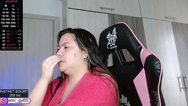 emilyn grey1 online show from April 1, 4:37 pm