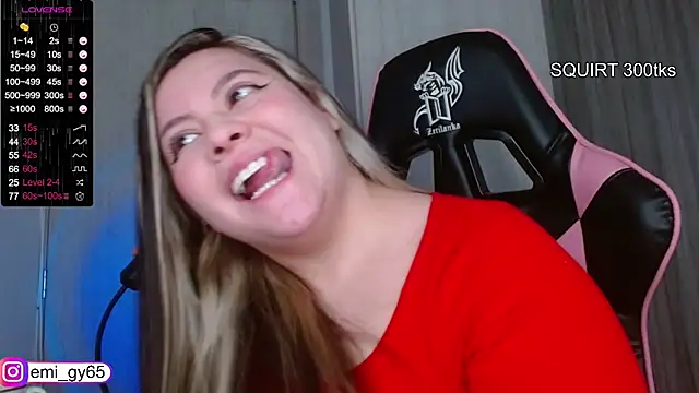 Snapshot of emilyn_grey1 chatting on November 15, 4:00 pm emilyn grey1 online show from November 15, 4:00 pm