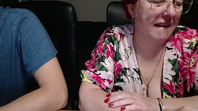 JoannaAndNeighbour online show from October 28, 9:41 am