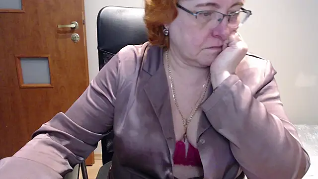 Snapshot of JoannaAndNeighbour chatting on March 10, 12:06 pm JoannaAndNeighbour online show from March 10, 12:06 pm