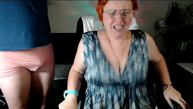 JoannaAndNeighbour online show from December 4, 3:11 pm