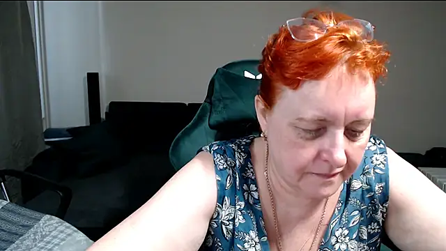 JoannaAndNeighbour online show from March 8, 8:50 am