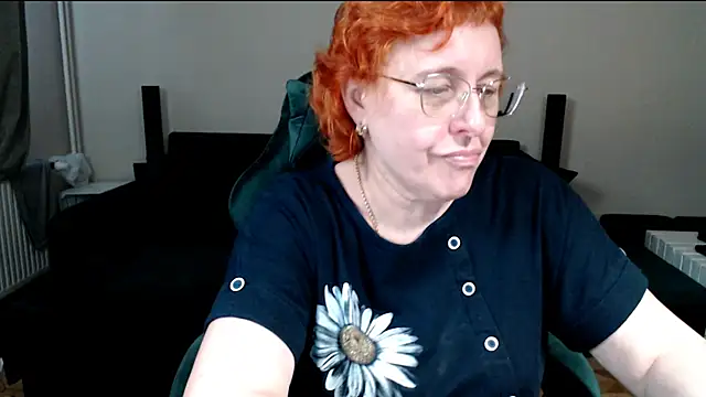 JoannaAndNeighbour online show from February 4, 2:12 pm