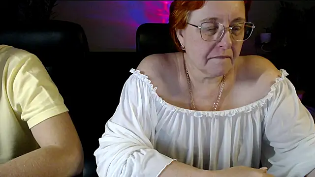 JoannaAndNeighbour online show from November 29, 1:11 pm