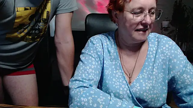 JoannaAndNeighbour online show from November 15, 9:13 am